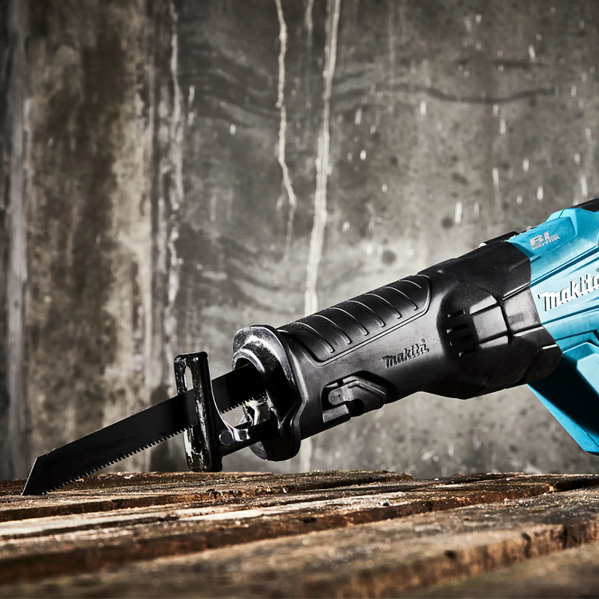 Seghetto dritto Makita JR001GM201 40V 4Ah